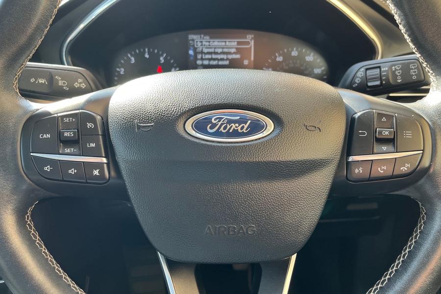 Ford FOCUS VIGNALE Photo autoimg-a8a5ce1827a18b4d7db0e255327bc277d0249649.jpg
