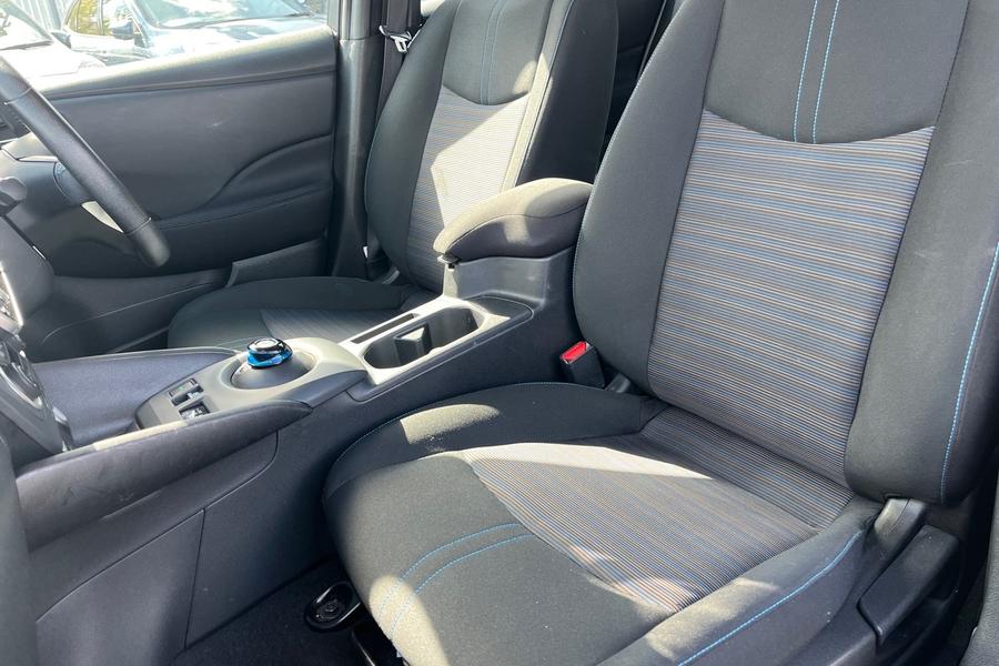 Nissan Leaf Photo autoimg-a8a7034821cad46e0d4201c89aa9b64ac84de9e0.jpg