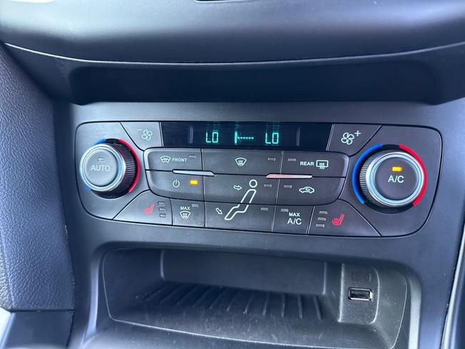 FORD Focus Photo 33