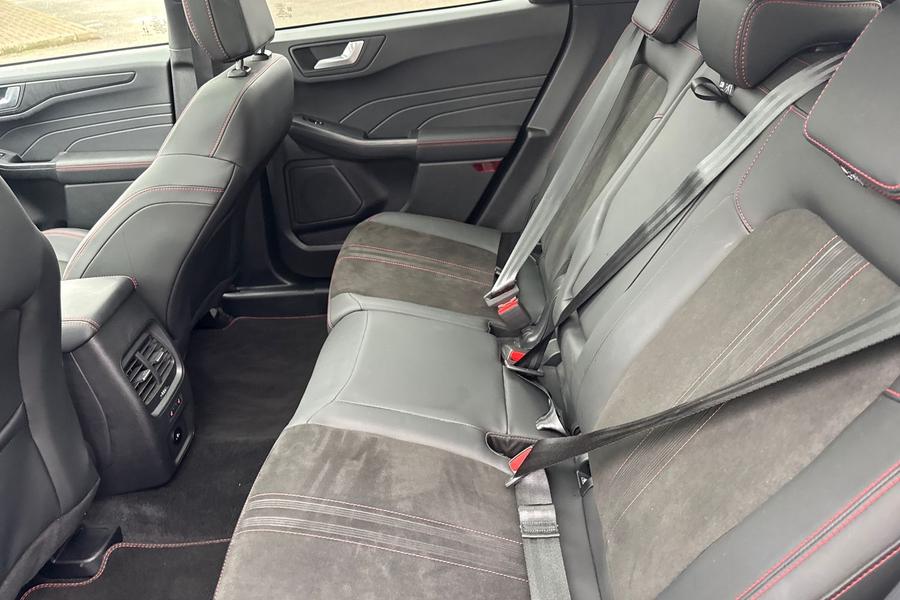 Ford KUGA Photo autoimg-a8ad546661a5e846bcc6452c403cbfdfcb129a20.jpg