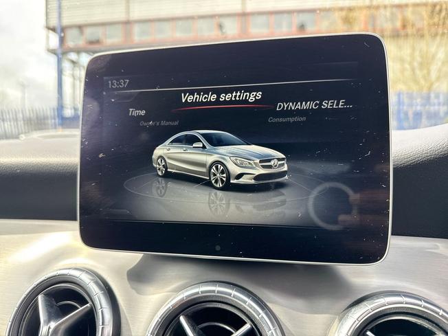MERCEDES-BENZ CLA Class Photo 39