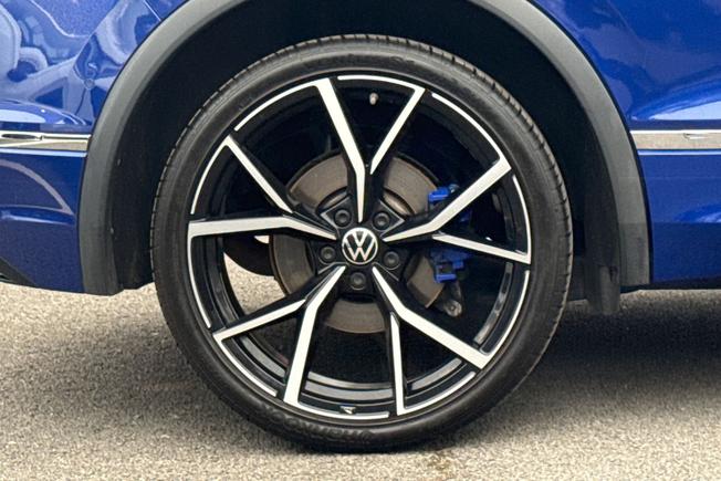 VOLKSWAGEN Tiguan Photo 5