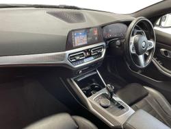 BMW 3 Series Photo 2