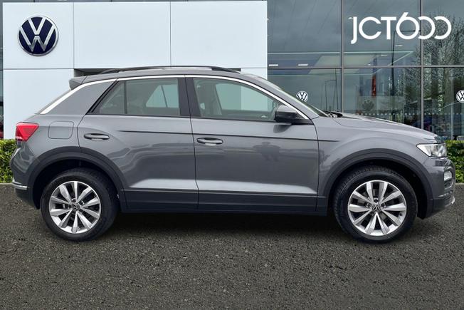 Volkswagen T-Roc Photo 4