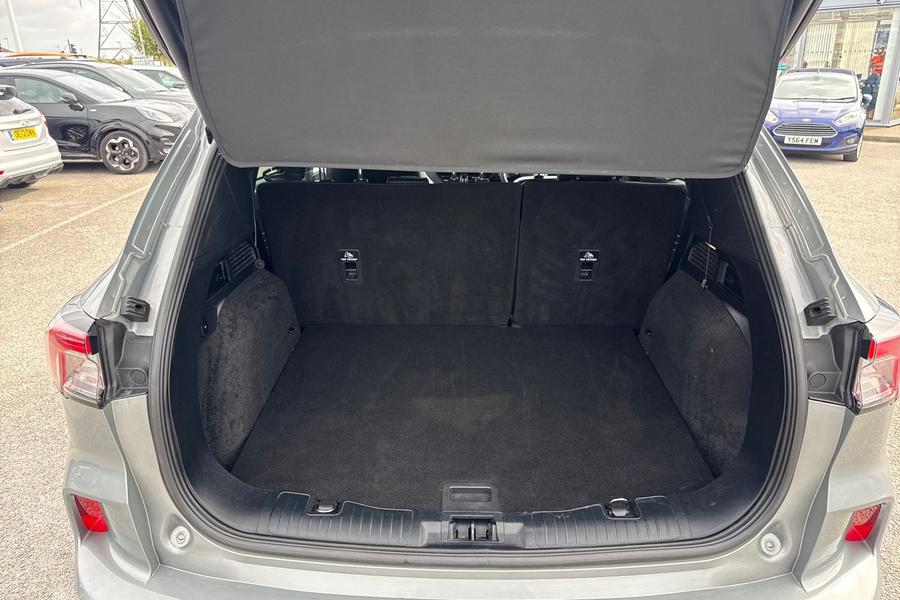 Ford KUGA Photo autoimg-a8b855a8f9375d088d14e502bead68bc4ca65f99.jpg