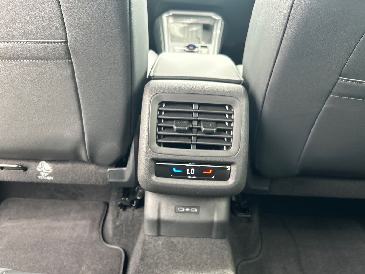 Volkswagen T-Roc Photo autoimg-a8b8dae62a633040f7c90f122f88e8c9d692c178.jpg