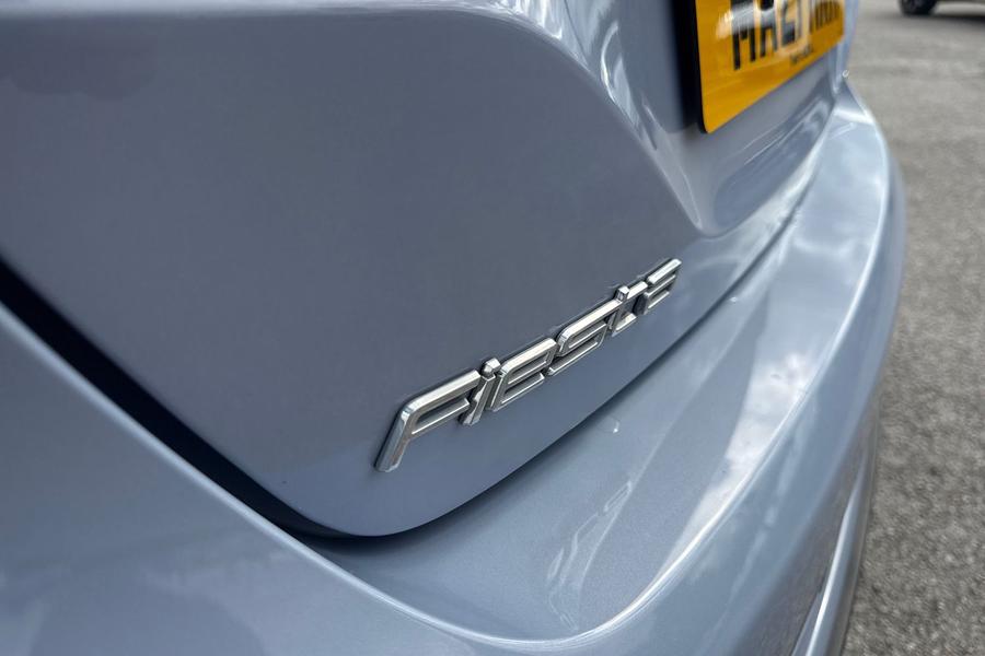 Ford FIESTA Photo autoimg-a8b91ce1575af4421f5b7a8dba5c18403312b490.jpg