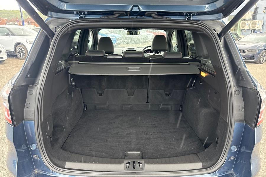 Ford KUGA Photo autoimg-a8c452d23208df6eac8505f38ea9820d597f7150.jpg