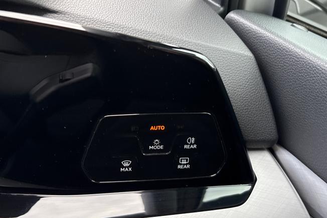 Volkswagen Golf Photo 21