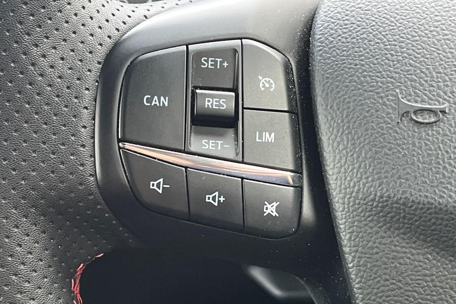 Ford FOCUS Photo autoimg-a8ca1ac68806435255aa389d505d23fa77c8c366.jpg