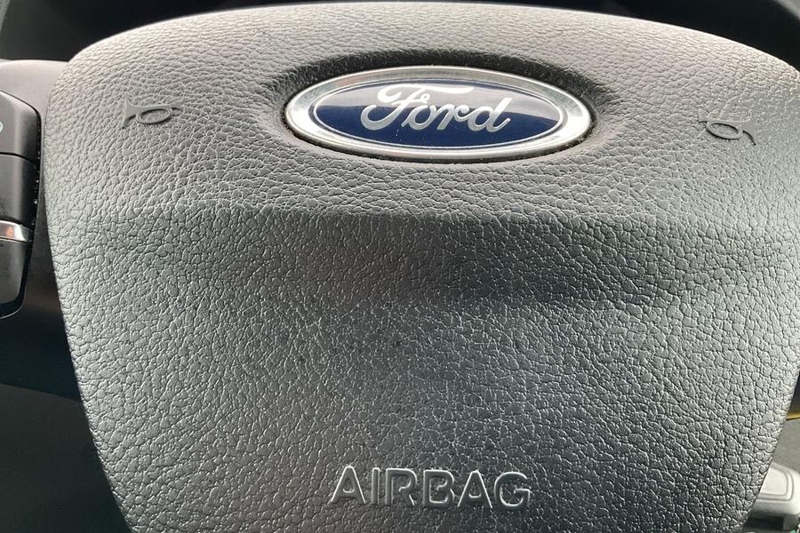 Ford TRANSIT Photo autoimg-a8cc59dd0c2d9fdcf8104843a9aa1714f2a6bdde.jpg