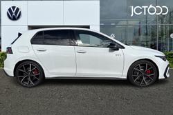 VOLKSWAGEN Golf Photo 4