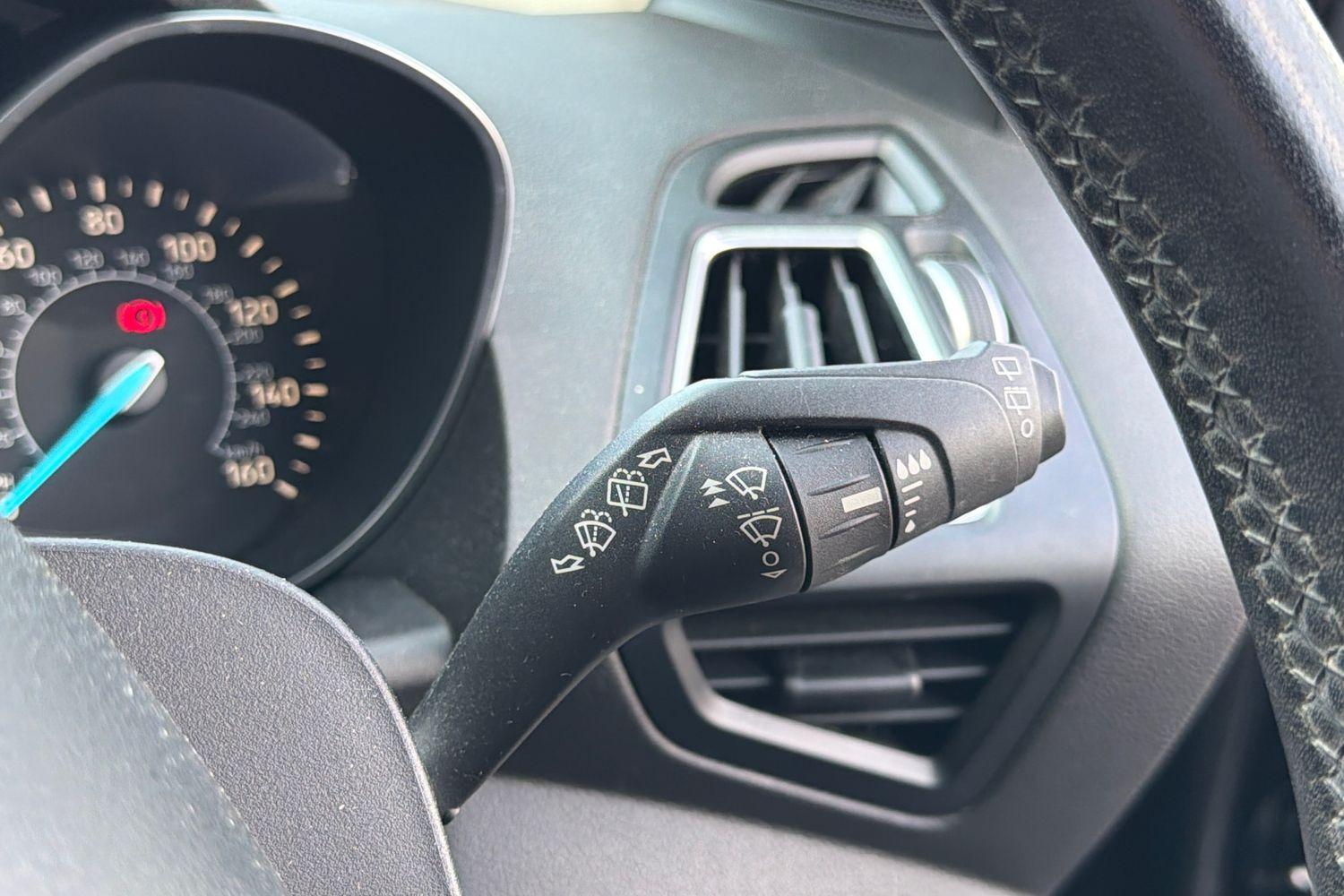 Ford KUGA Photo 14