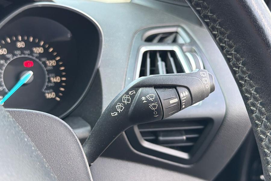 Ford KUGA Photo autoimg-a8d1800bb7886e641f55de0d7f87b6611cd03e12.jpg