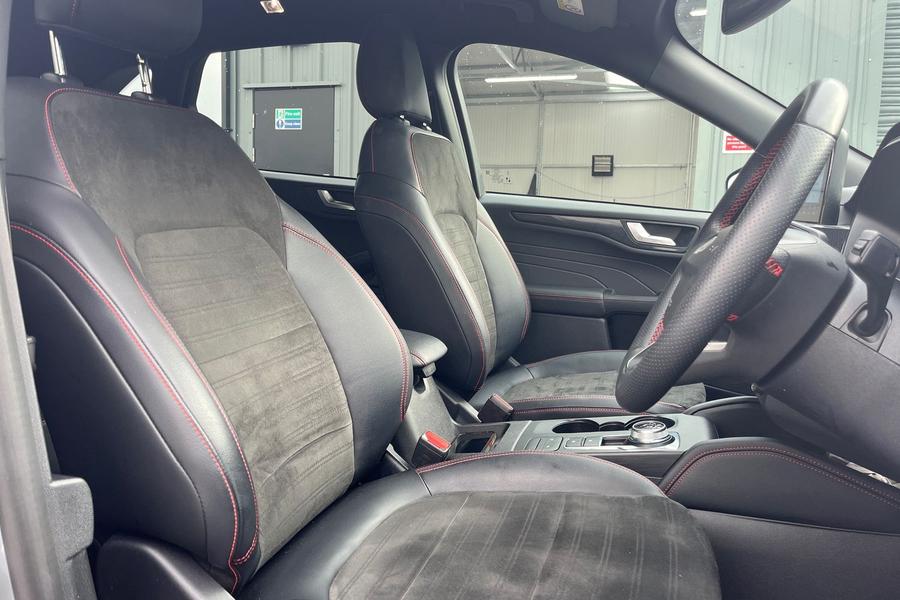 Ford KUGA Photo autoimg-a8d474d6c264c88974f1f42bc75a3137ede25de9.jpg