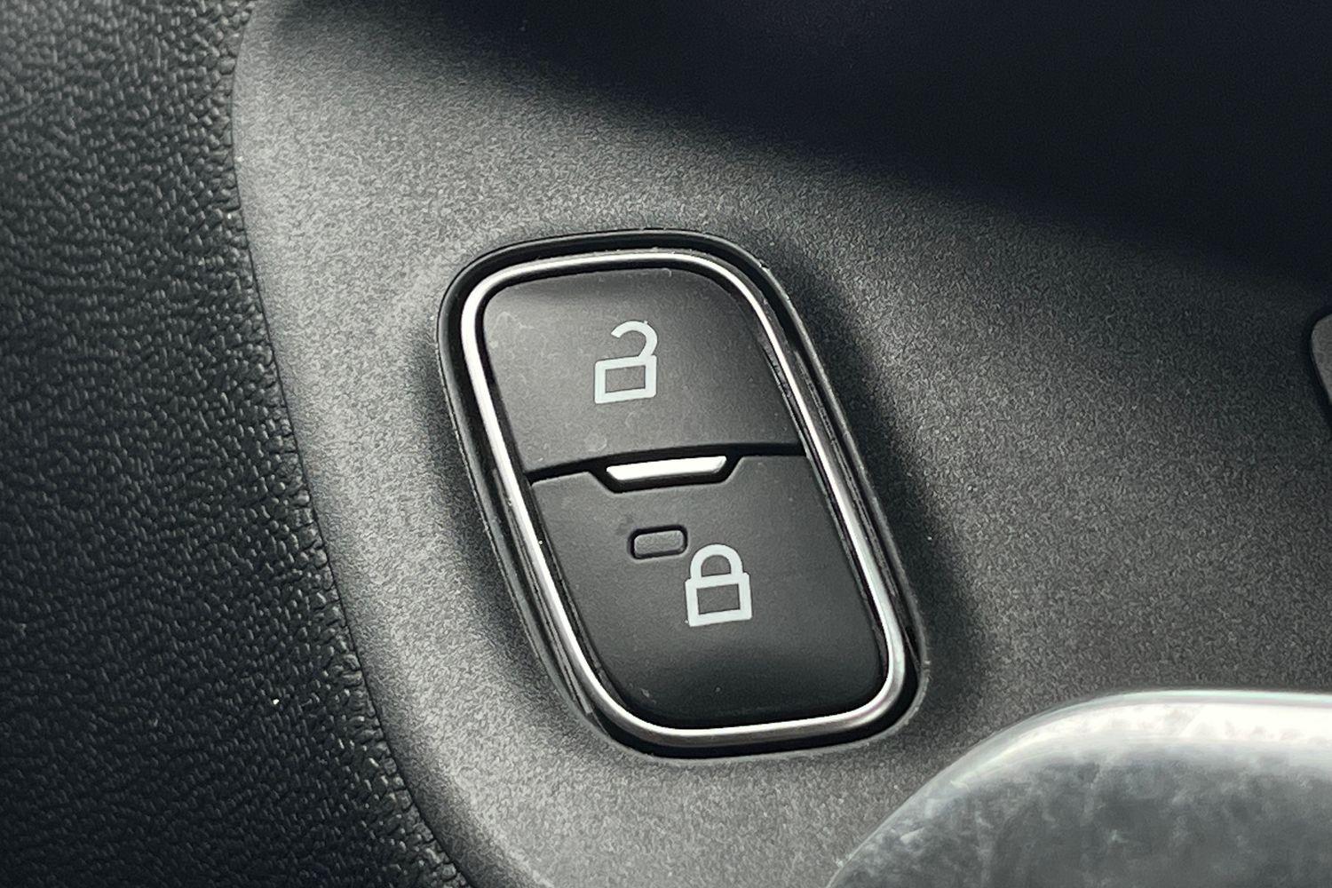 Ford Fiesta Photo 37