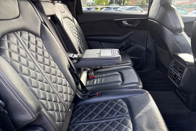 AUDI SQ7 Photo 44