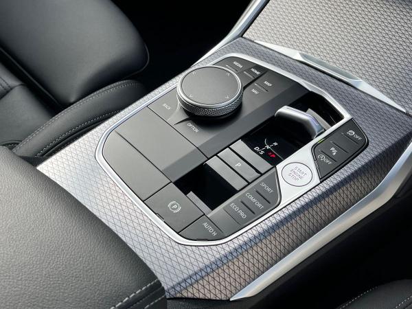 BMW 3 Series Photo autoimg-a8d99073d1d05253c9c3526835a55870a1d99e04.jpg