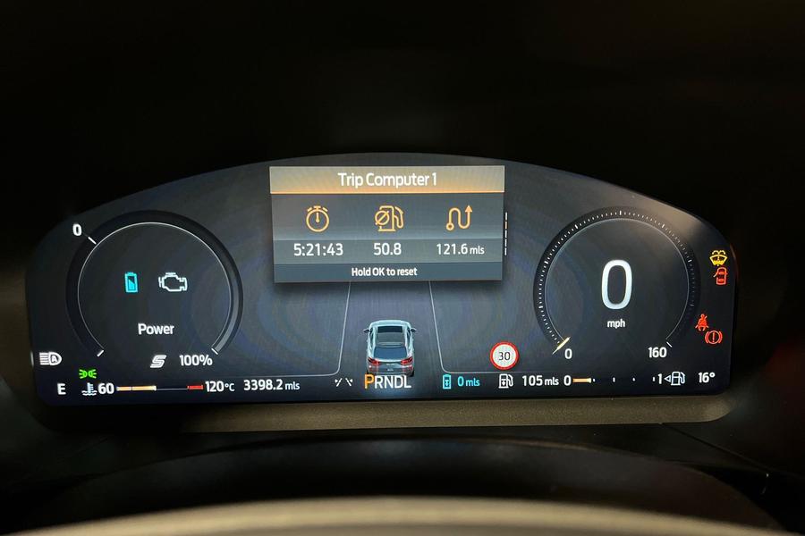 Ford KUGA Photo autoimg-a8df5449927c79bbd17a9ee4328c0dfbec9338af.jpg