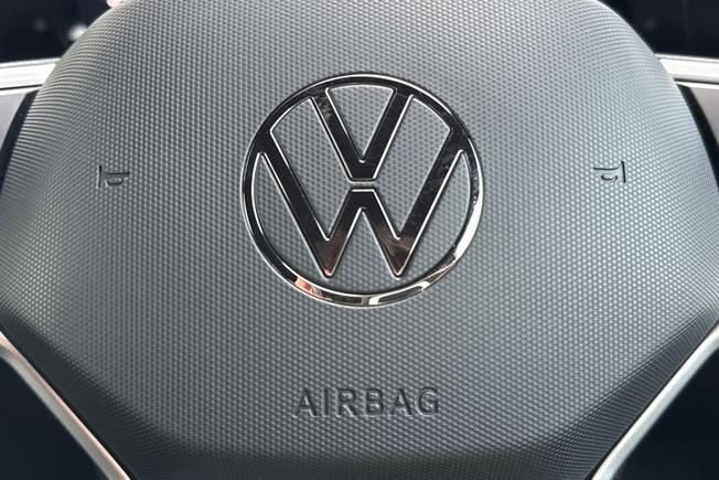 VOLKSWAGEN Golf Photo 30