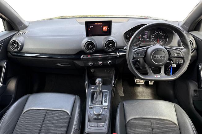 AUDI Q2 Photo 10