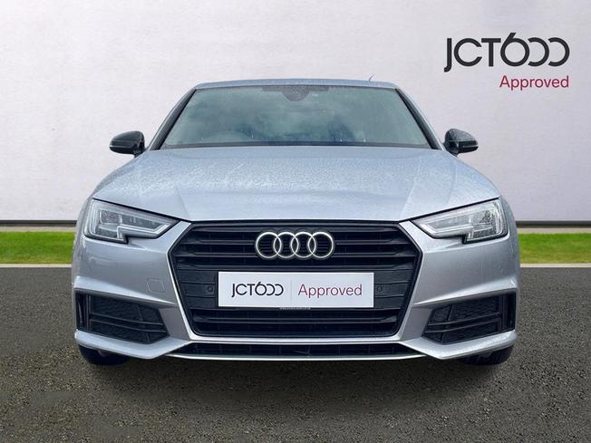 AUDI A4 Photo 8