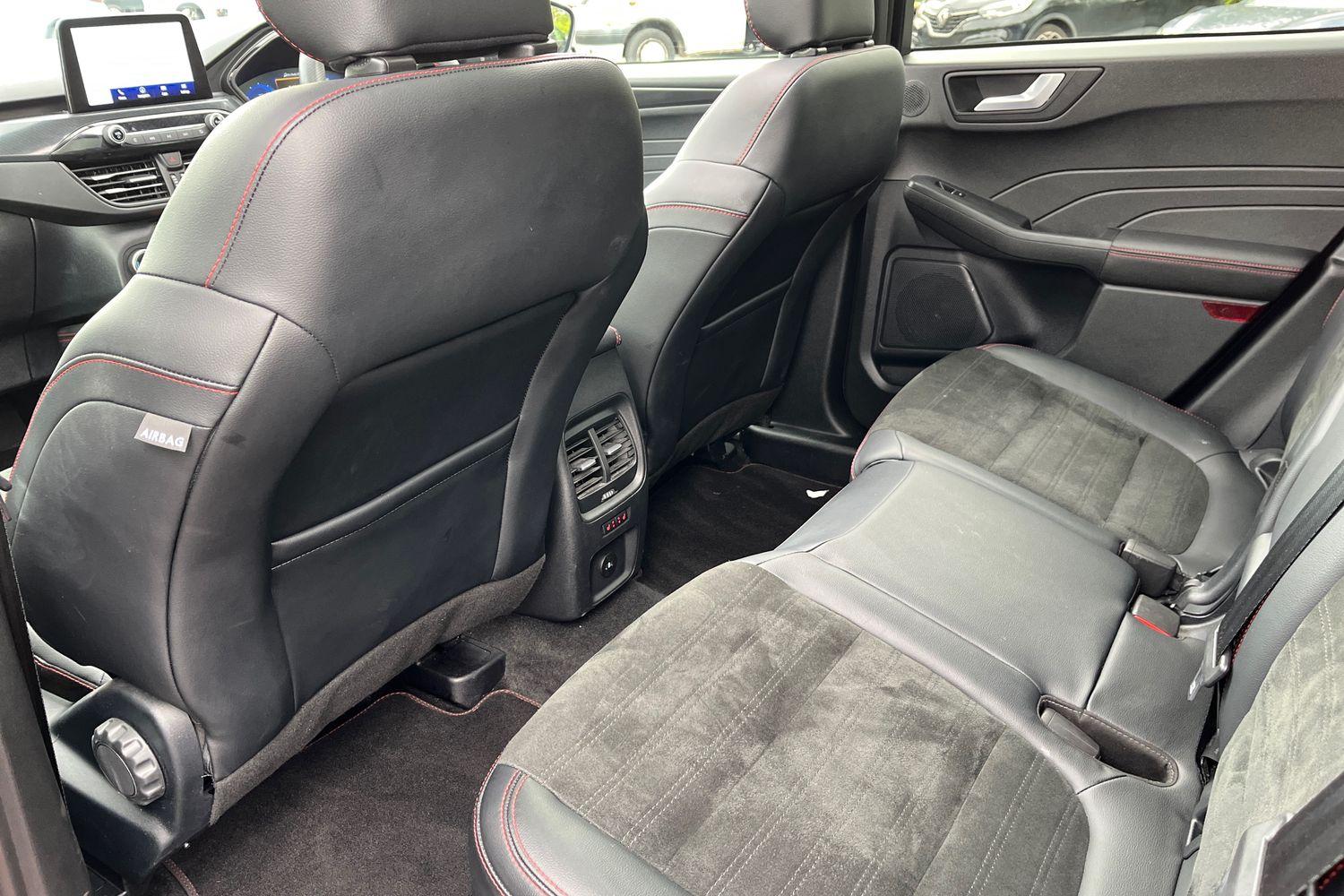 Ford KUGA Photo 35