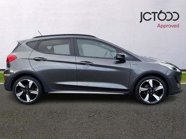 FORD Fiesta Photo 4