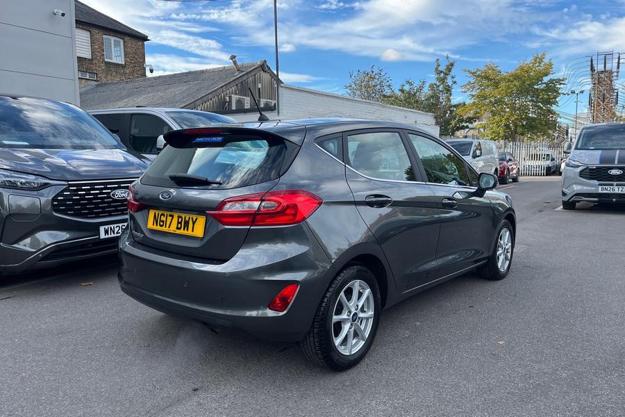 Ford FIESTA Photo autoimg-a8f1305b7a2f7ba60928ede699caaf244563a9b8.jpg
