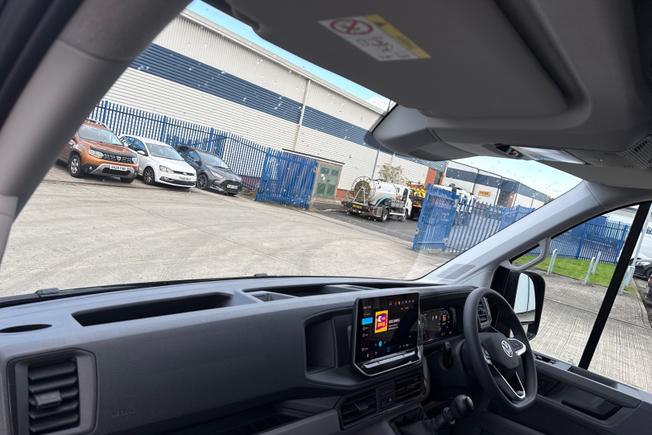 VOLKSWAGEN Crafter Photo 48