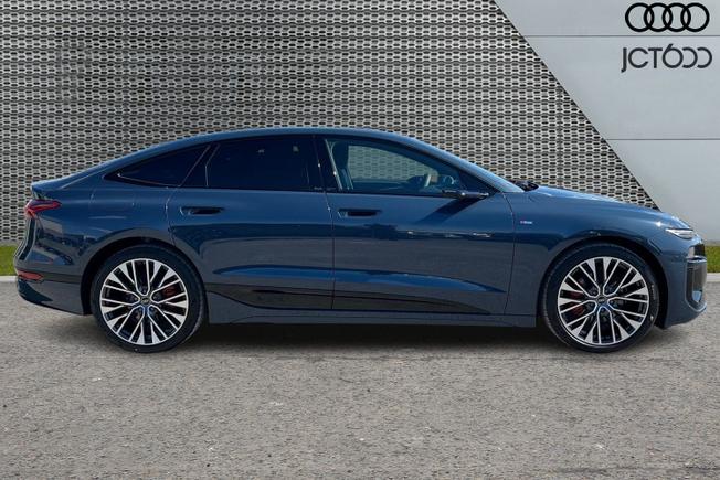 AUDI A6 e-tron Sportback Photo 4