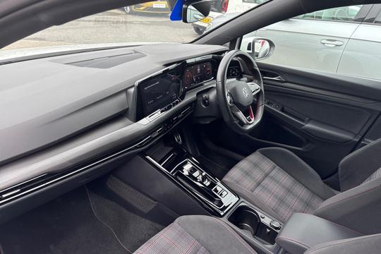 Volkswagen Golf Photo autoimg-a8f95889f83316265843cdf92556e9c6641732d8.jpg