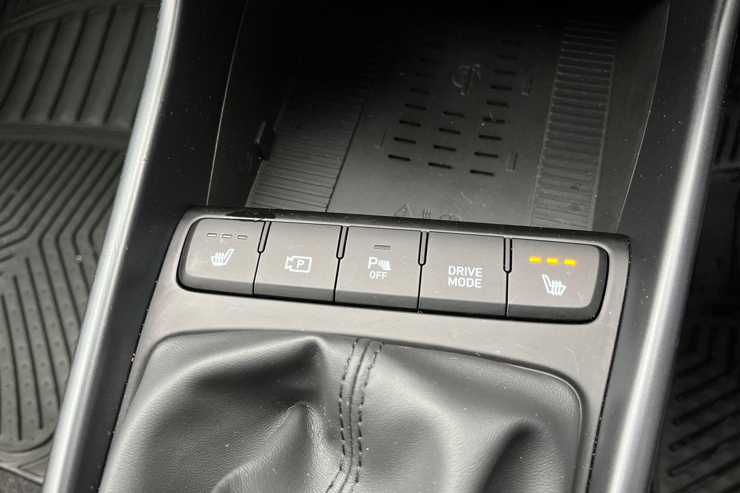 Hyundai BAYON Photo 29