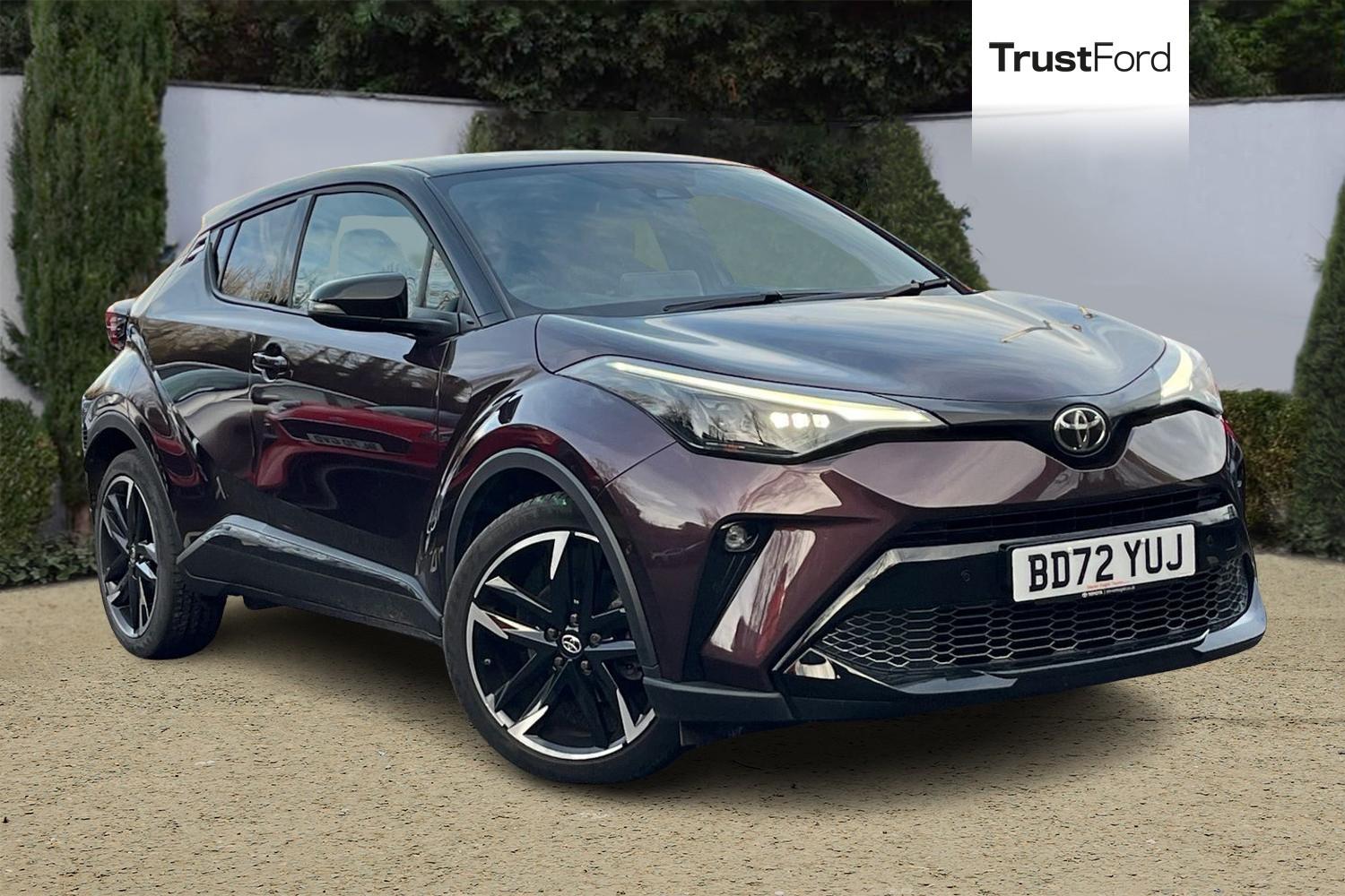 Toyota C-HR Photo 0