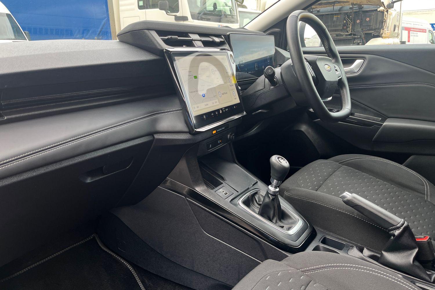 Ford PUMA Photo 17