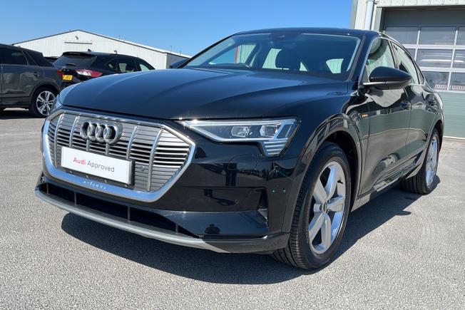 Audi e-tron Photo 23