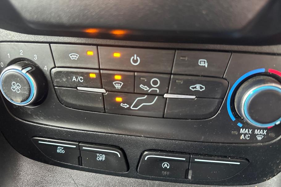 Used FORD TRANSIT CONNECT BN22NXW 35