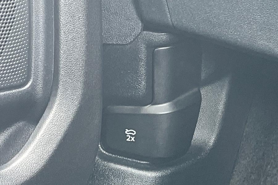 Ford Kuga Photo autoimg-a90ad67b4cd3e1f28958cfaf4da9cf11efab6ff2.jpg