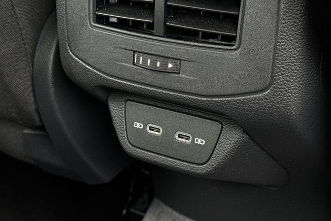 Volkswagen T-Roc Photo 37