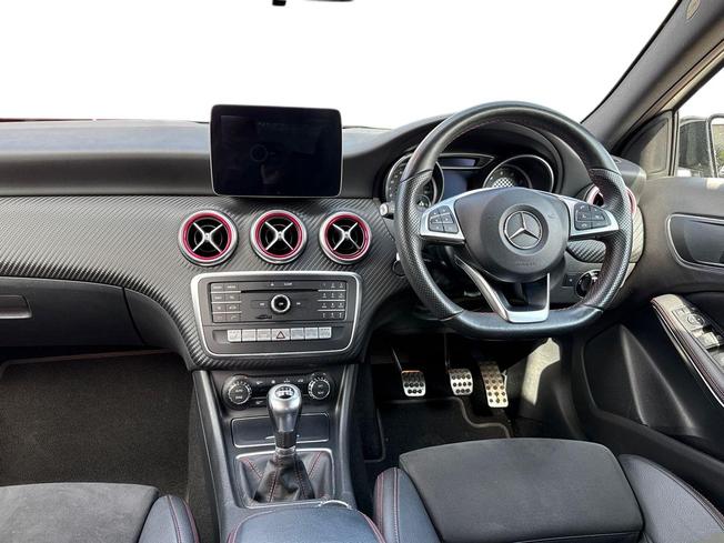 MERCEDES-BENZ A Class Photo 11