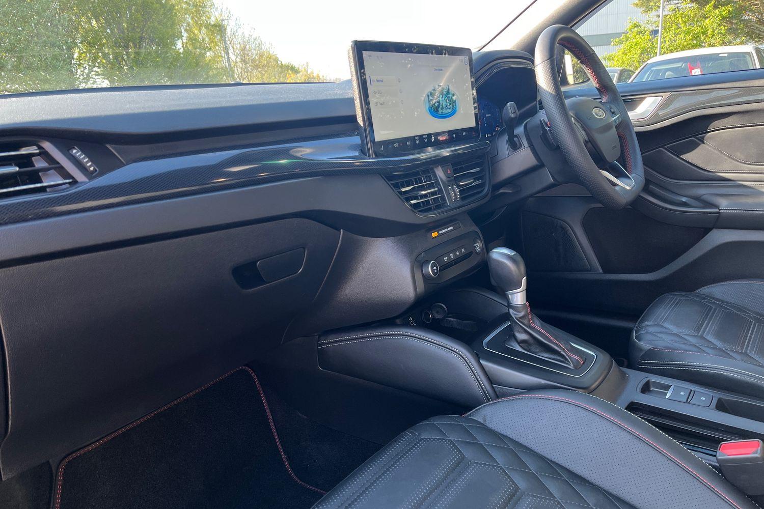 Ford FOCUS Photo 17