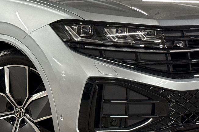 VOLKSWAGEN Touareg Photo 19
