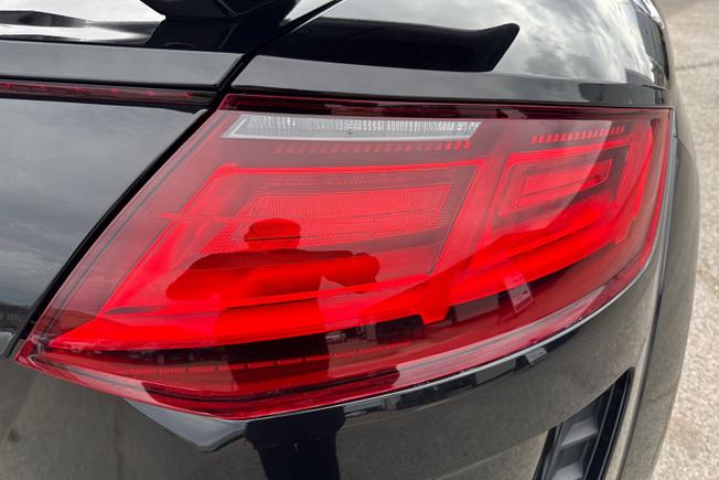 AUDI TT Photo 18