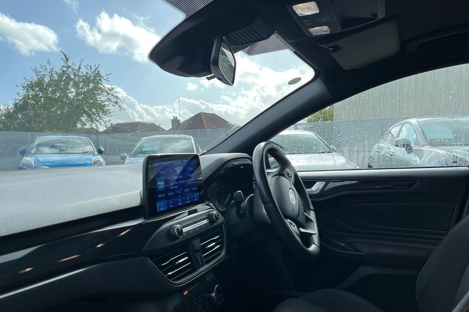 Ford FOCUS Photo 17