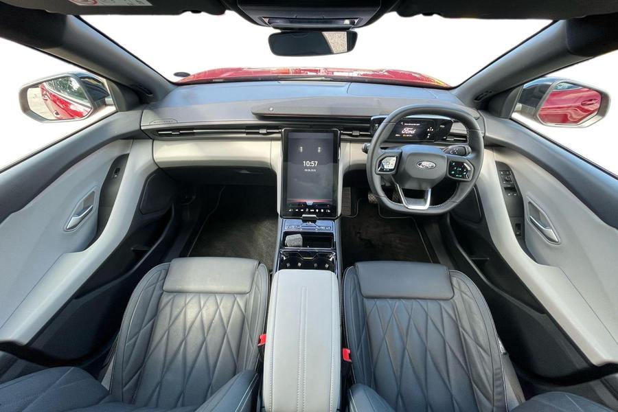 Ford Explorer Photo autoimg-a916ad602f40b9879f073b931ed375c7a7592dbc.jpg