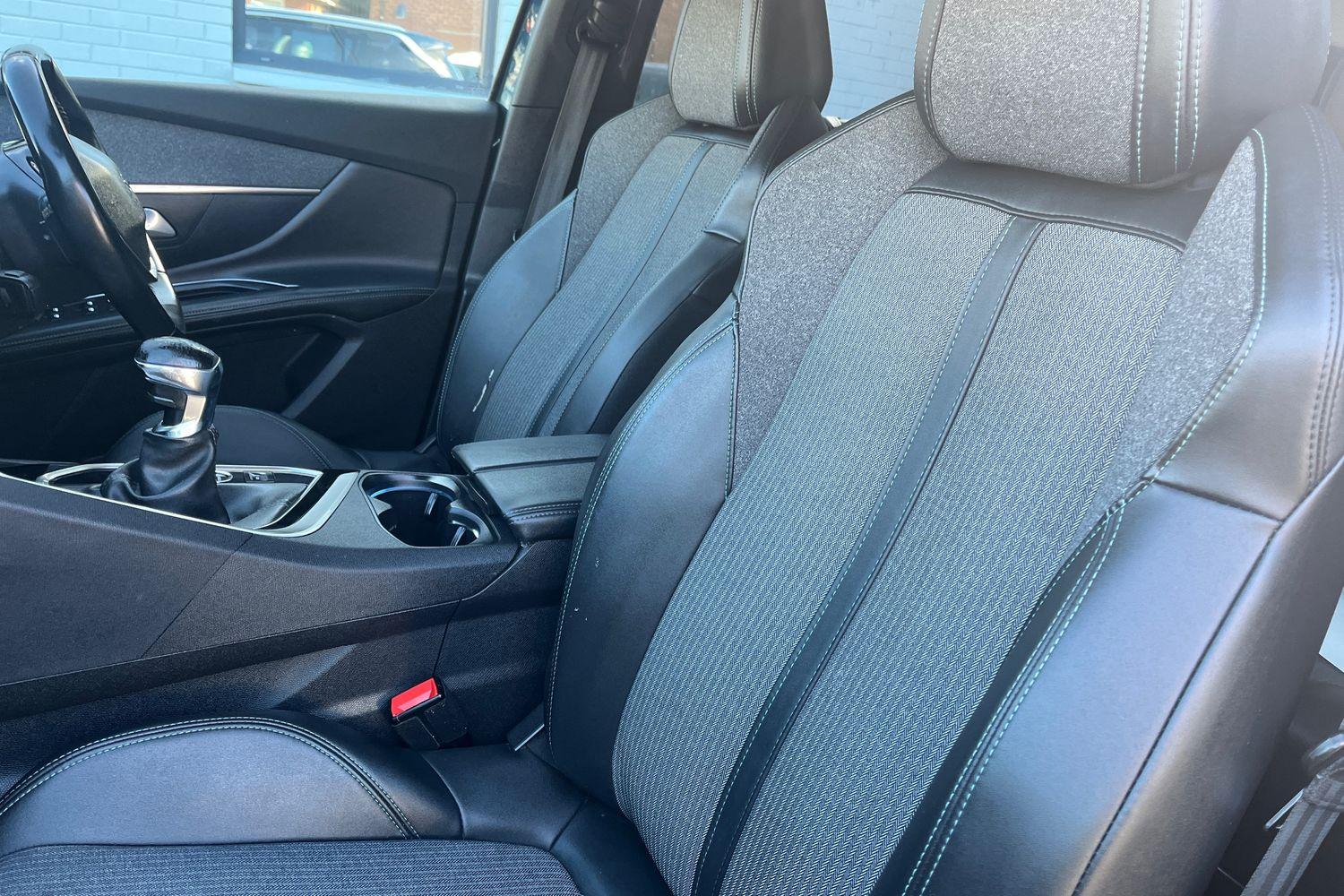 Peugeot 5008 Photo 18