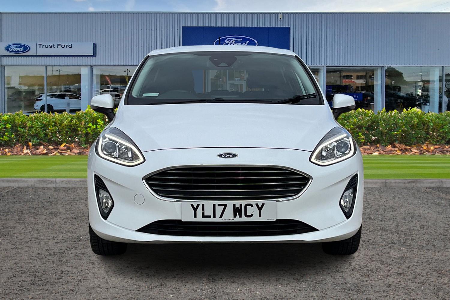 Ford Fiesta Photo 5