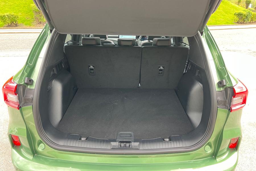 FORD KUGA Photo autoimg-a91d4cc2e303ddac183e37ab6492ee0fd21fee6c.jpg