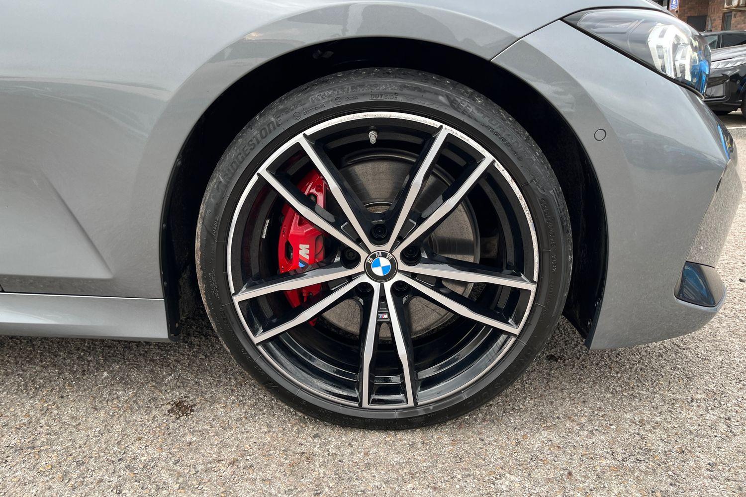 BMW 3 SERIES Photo 34