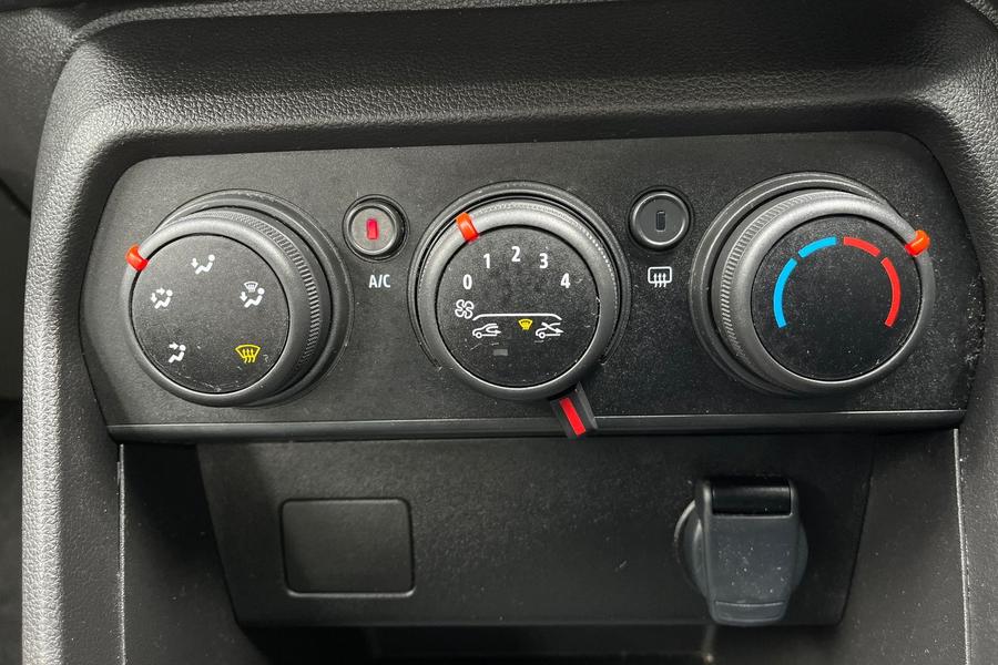 Dacia SANDERO STEPWAY Photo autoimg-a92c72e12f6fae139c00c795cd1d9a162de2da9f.jpg